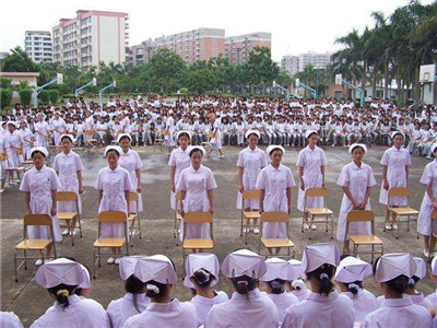 成都卫校专业图