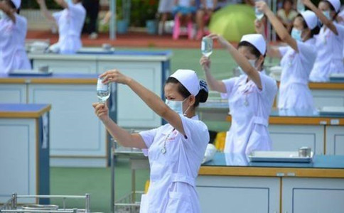 成都卫校专业图